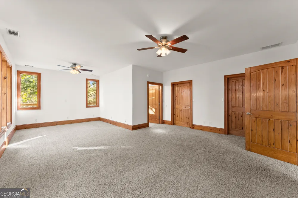 287 Spring Branch CIR Toccoa, GA 30577