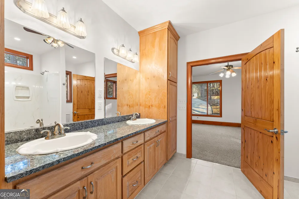 287 Spring Branch CIR Toccoa, GA 30577