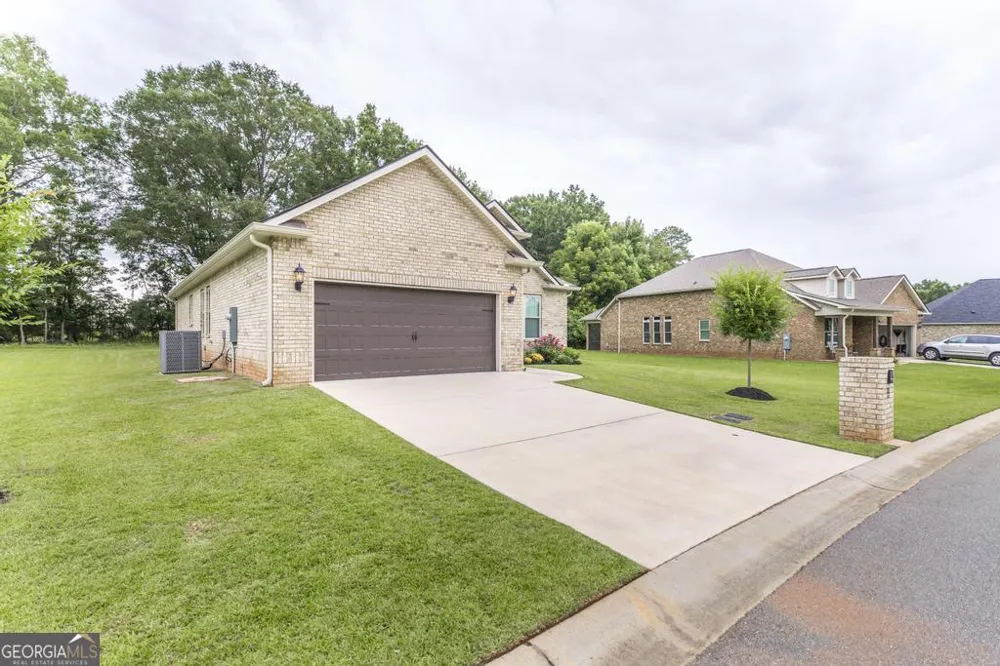 504 Clifton RD Perry, GA 31069