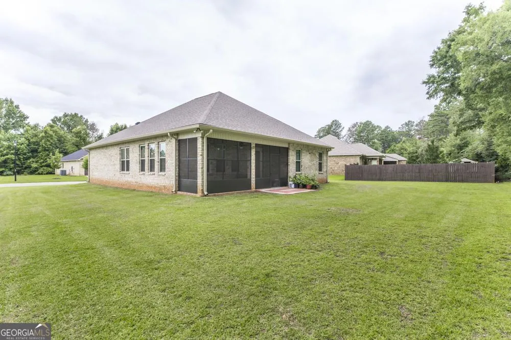 504 Clifton RD Perry, GA 31069