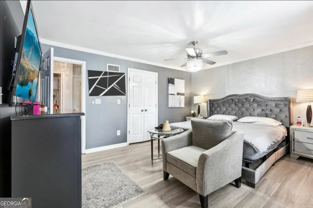 204 Summer PL Norcross, GA 30071