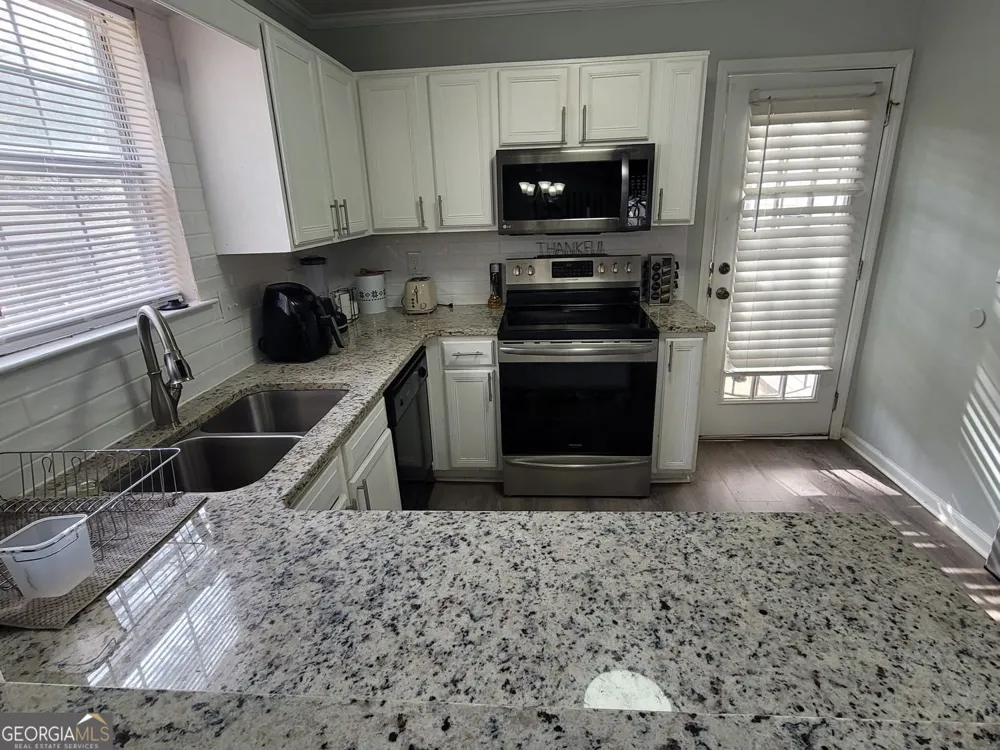 5980 Sherwood TRCE Lithonia, GA 30038