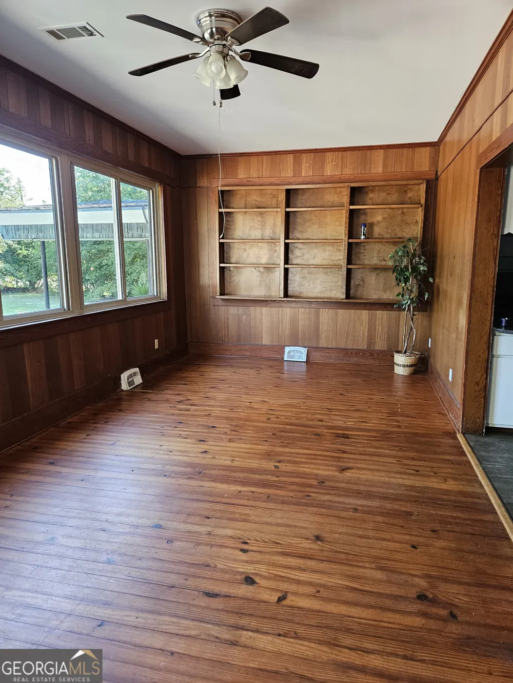 101 Halcyondale RD Sylvania, GA 30467