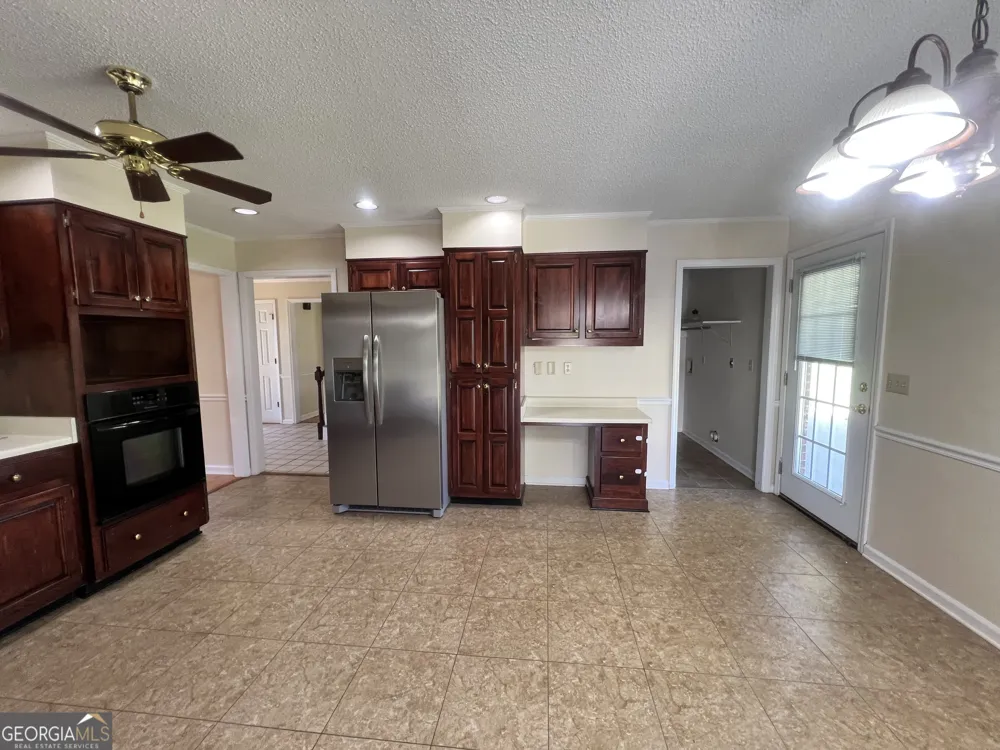 906 McAllister DR Vidalia, GA 30474