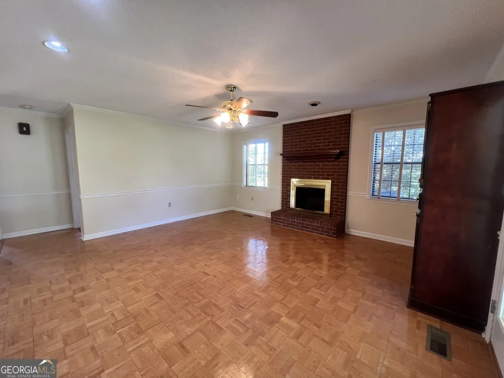 906 McAllister DR Vidalia, GA 30474