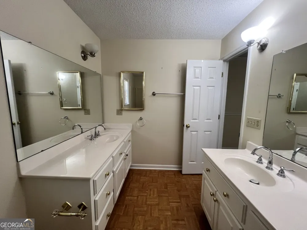 906 McAllister DR Vidalia, GA 30474