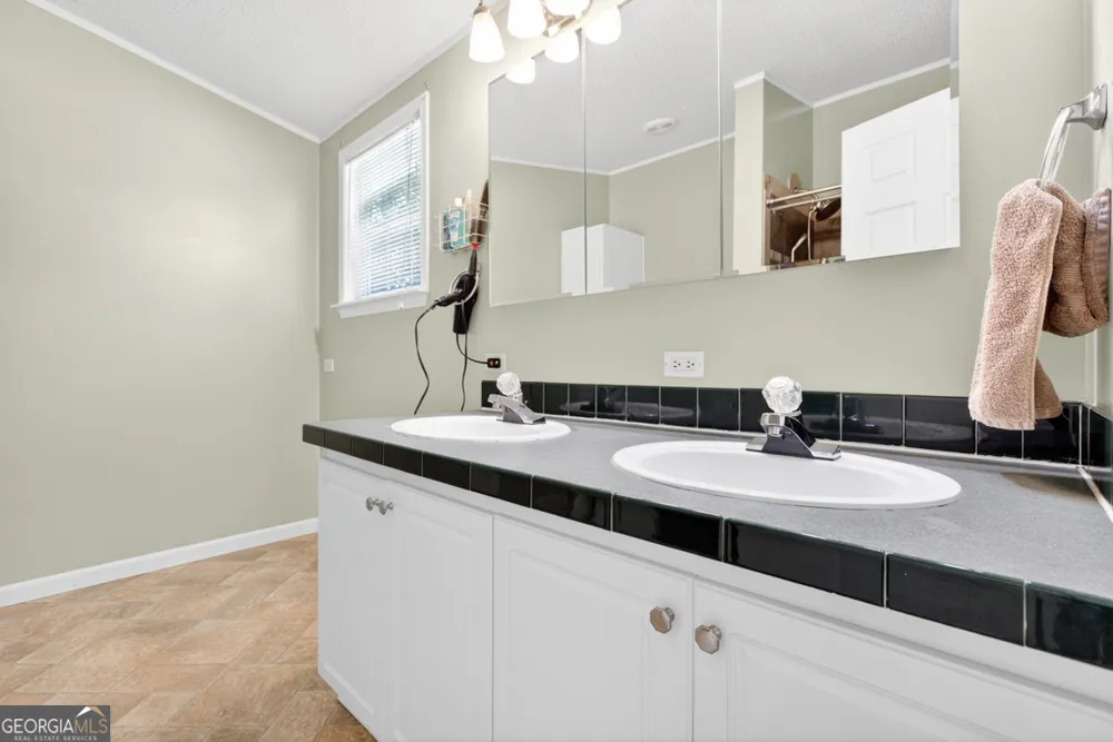 173 Andrews RD Carnesville, GA 30521