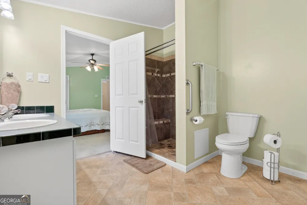 173 Andrews RD Carnesville, GA 30521
