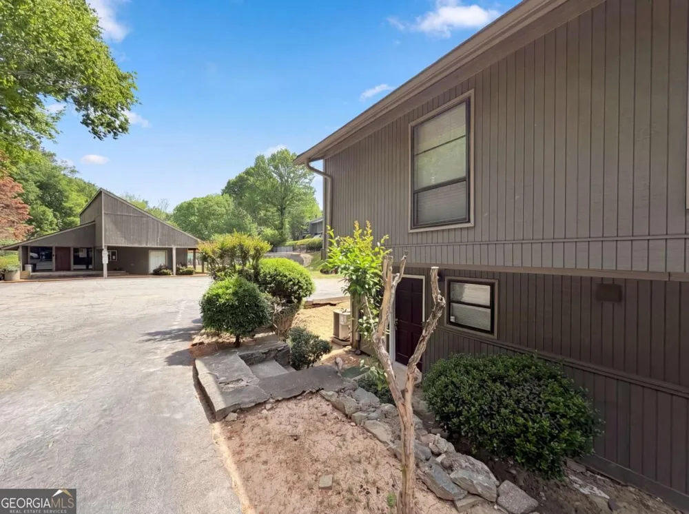 6202 Overlook RD Peachtree Corners, GA 30092