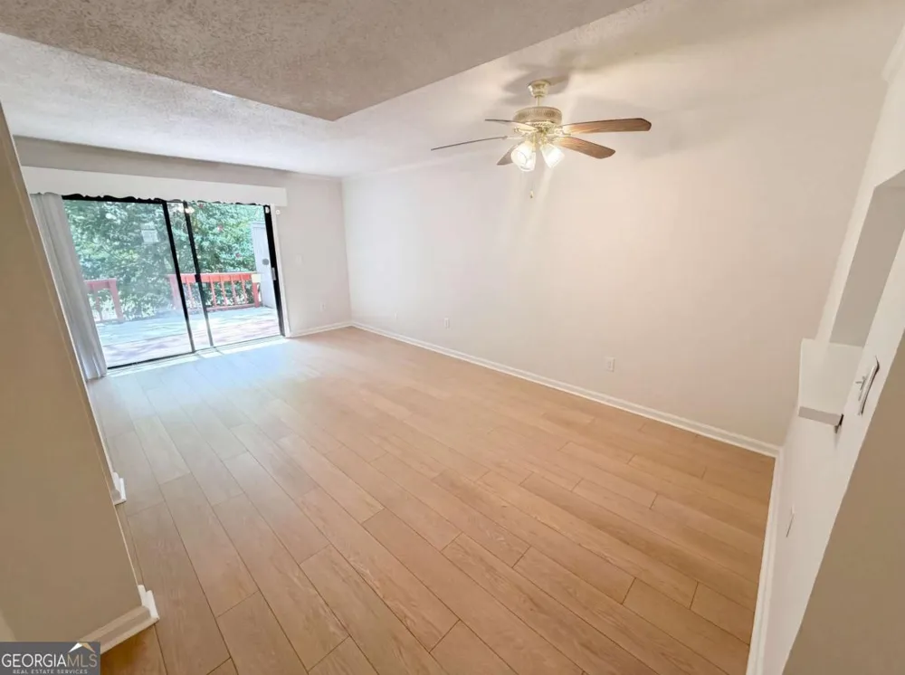 6202 Overlook RD Peachtree Corners, GA 30092