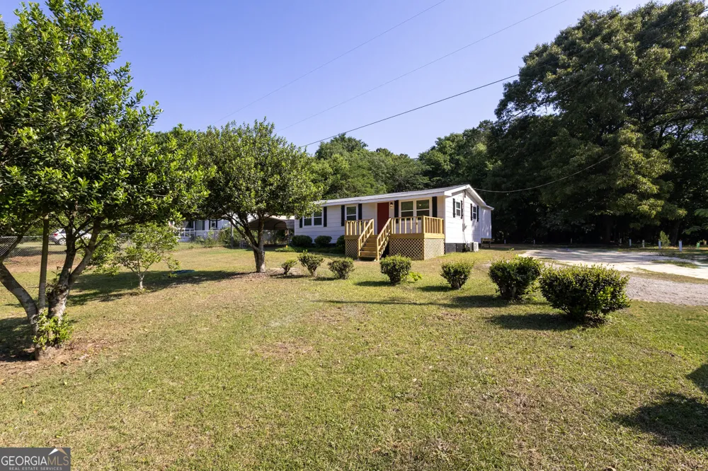 156 Churchwell RD Cochran, GA 31014