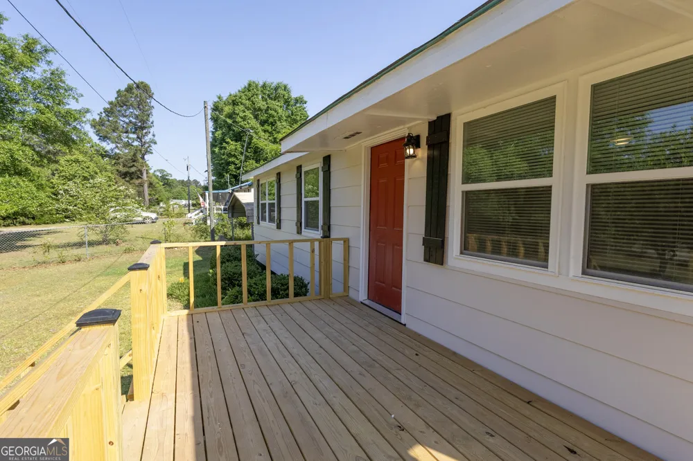 156 Churchwell RD Cochran, GA 31014