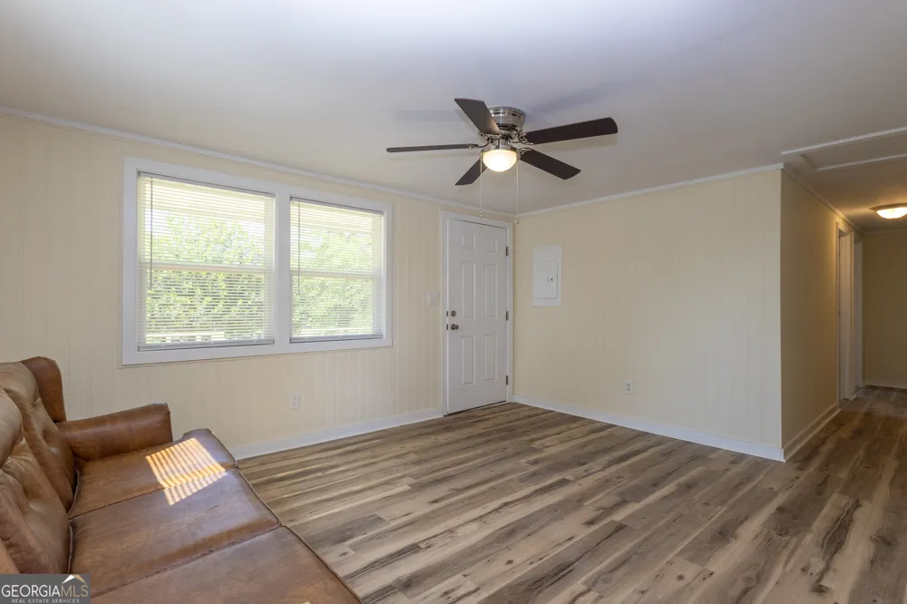 156 Churchwell RD Cochran, GA 31014