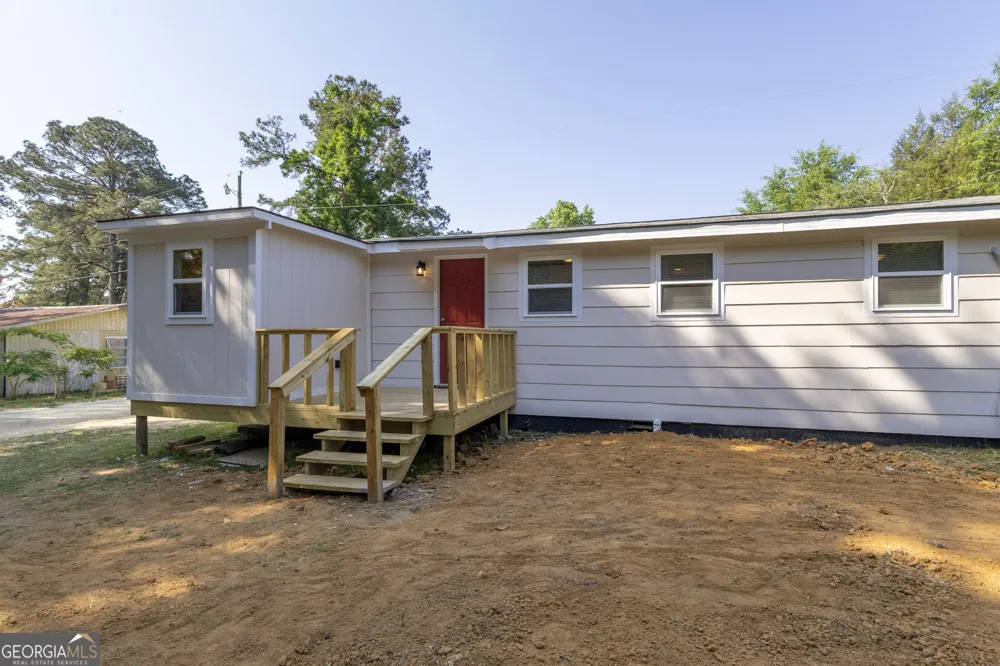 156 Churchwell RD Cochran, GA 31014