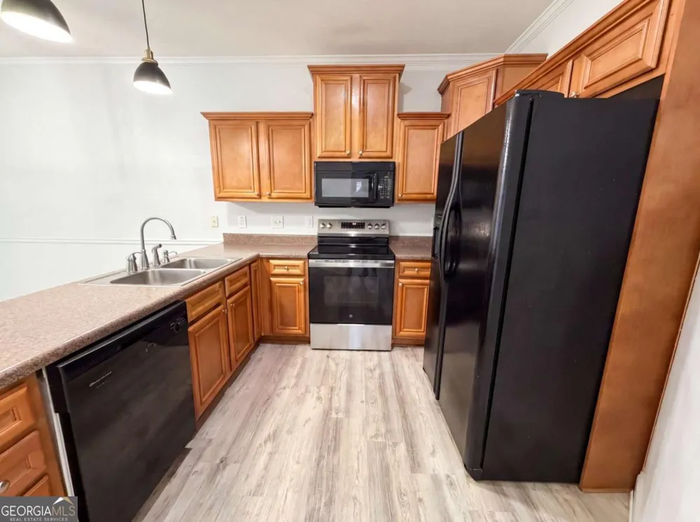 2559 Oakleaf RDG Lithonia, GA 30058
