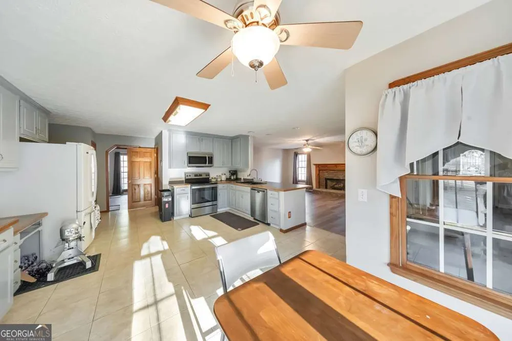 663 Hiram WAY Hiram, GA 30141