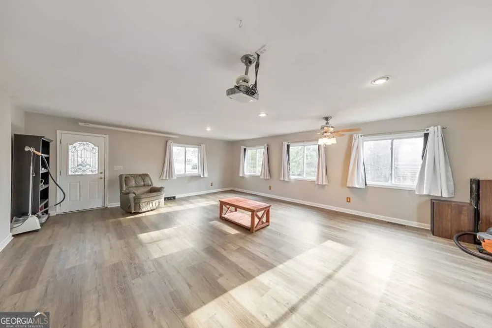 663 Hiram WAY Hiram, GA 30141