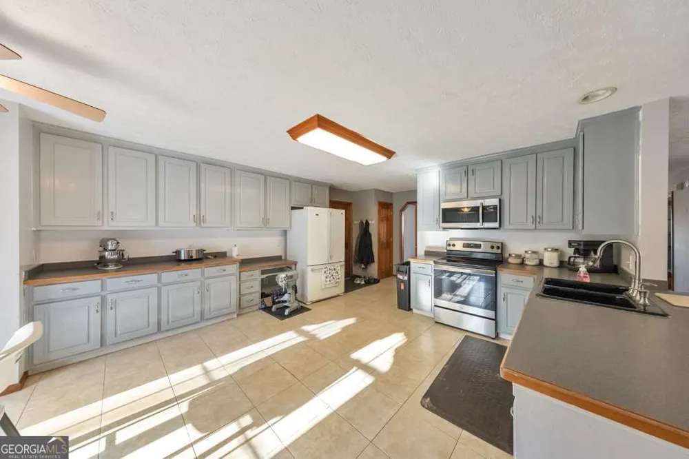 663 Hiram WAY Hiram, GA 30141