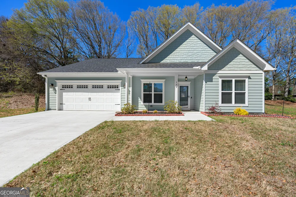142 Fairview STA Hartwell, GA 30643