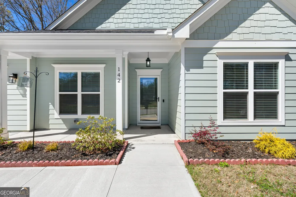 142 Fairview STA Hartwell, GA 30643