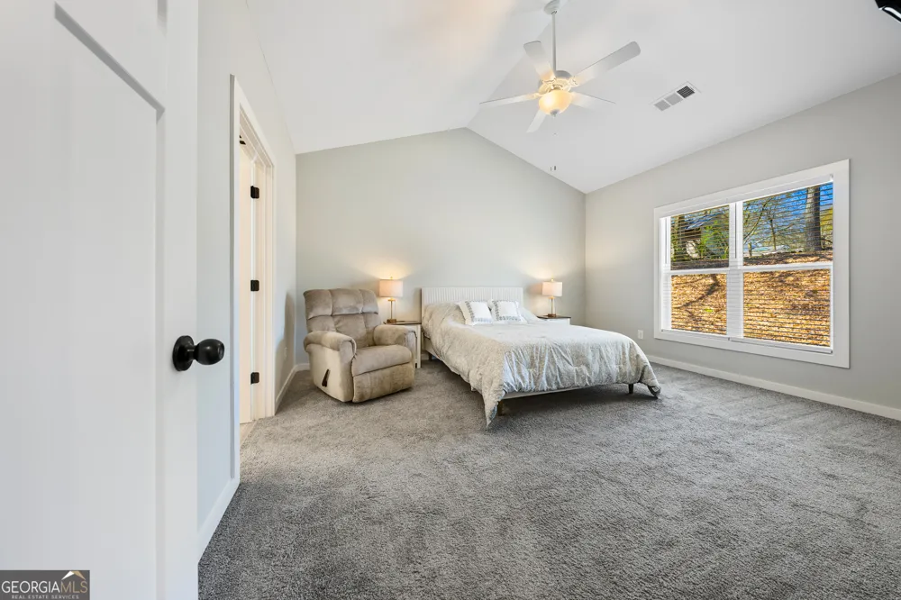 142 Fairview STA Hartwell, GA 30643