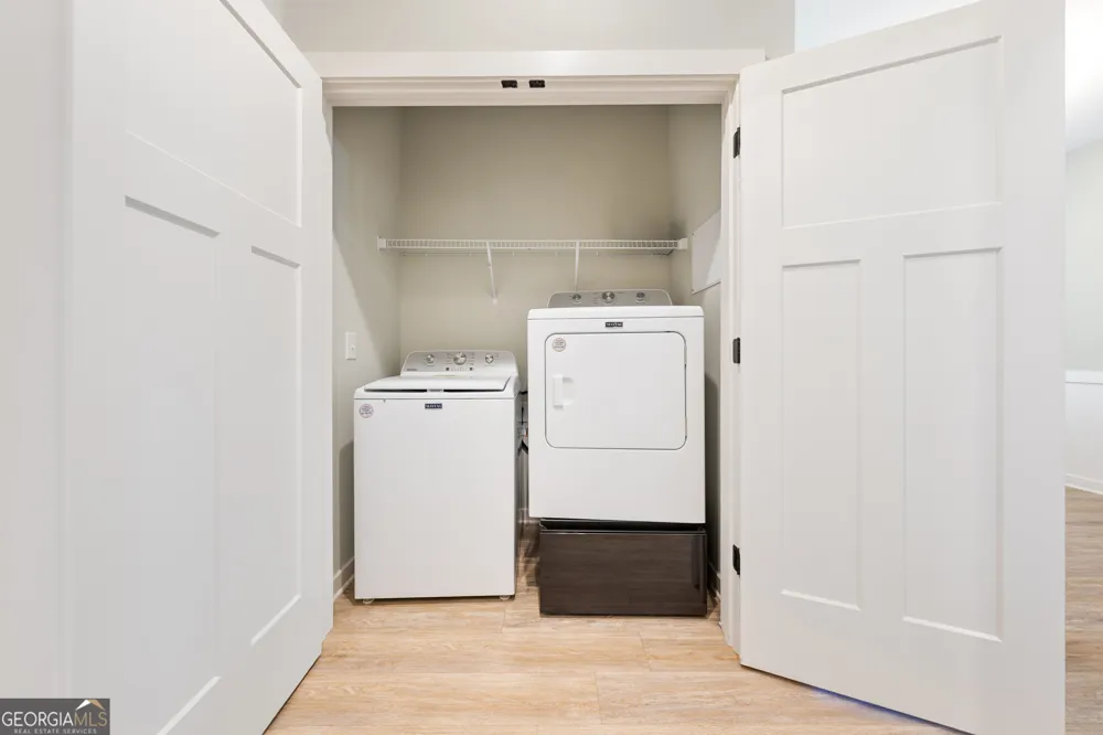 142 Fairview STA Hartwell, GA 30643