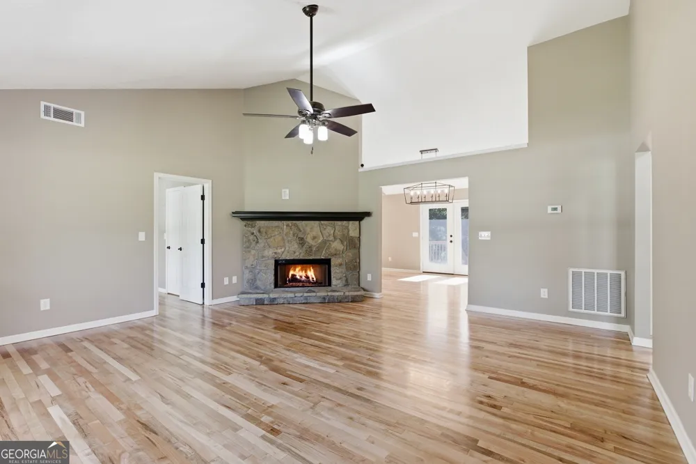 171 Winding WAY Hartwell, GA 30643