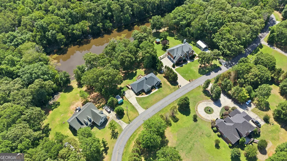 171 Winding WAY Hartwell, GA 30643