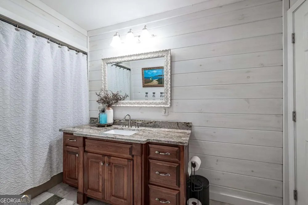 46 Sunset CIR Hartwell, GA 30643