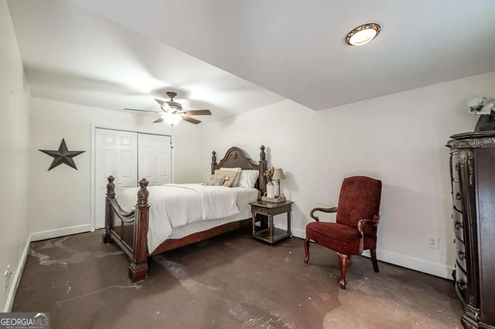 46 Sunset CIR Hartwell, GA 30643