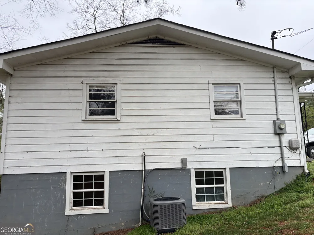 309 Crest DR Calhoun, GA 30701