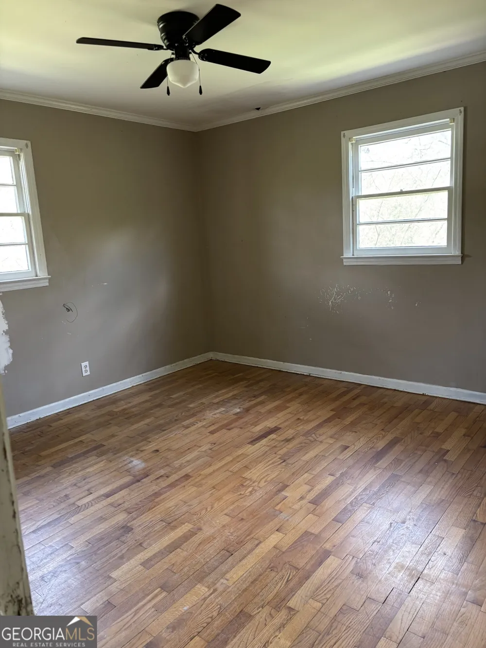 309 Crest DR Calhoun, GA 30701