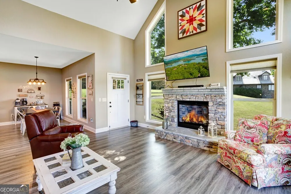 379 Chancey DR Hiawassee, GA 30546