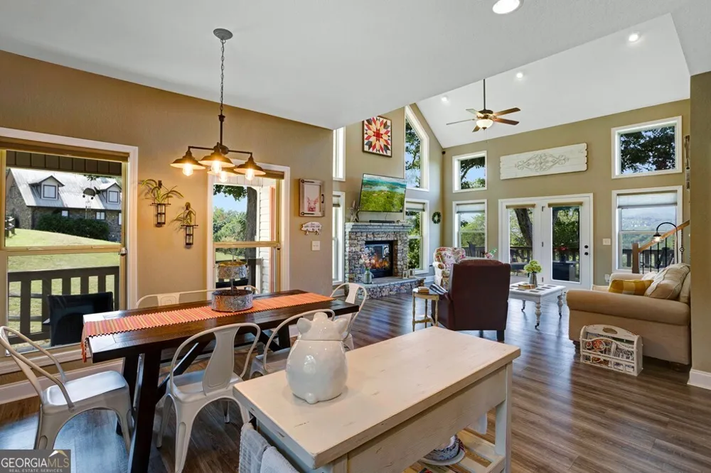379 Chancey DR Hiawassee, GA 30546