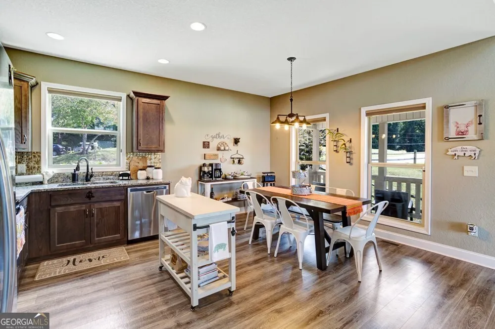 379 Chancey DR Hiawassee, GA 30546