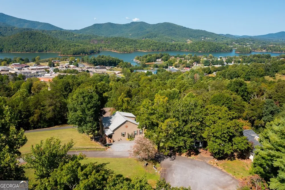 379 Chancey DR Hiawassee, GA 30546