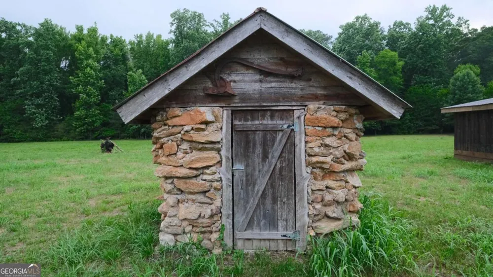 1455 Tappan Spur RD Watkinsville, GA 30677