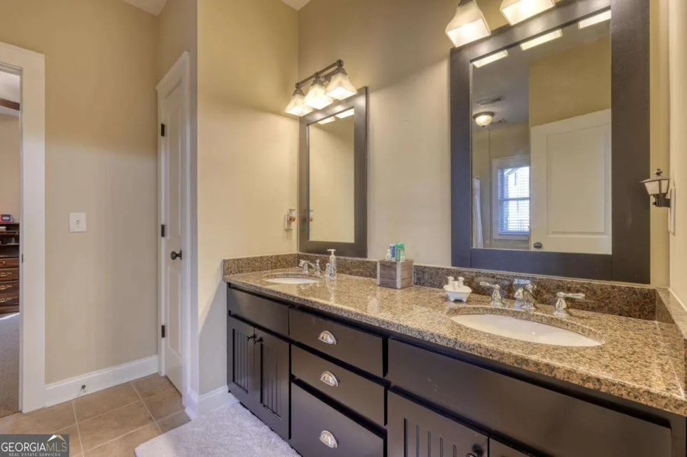 1405 Lakeside RD Hiawassee, GA 30546