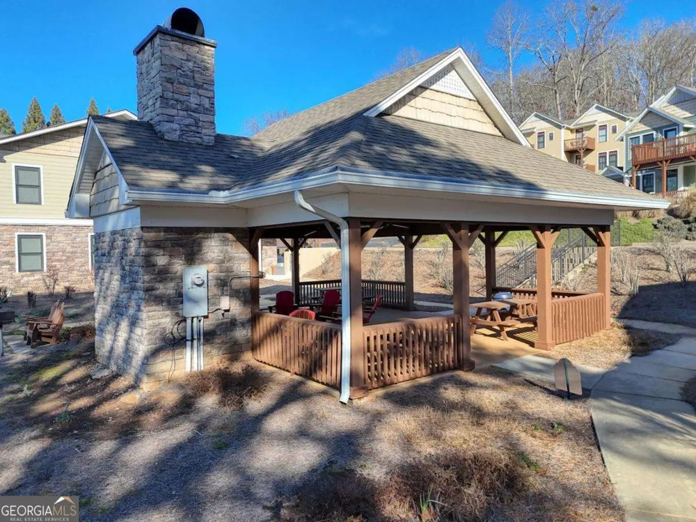 1405 Lakeside RD Hiawassee, GA 30546