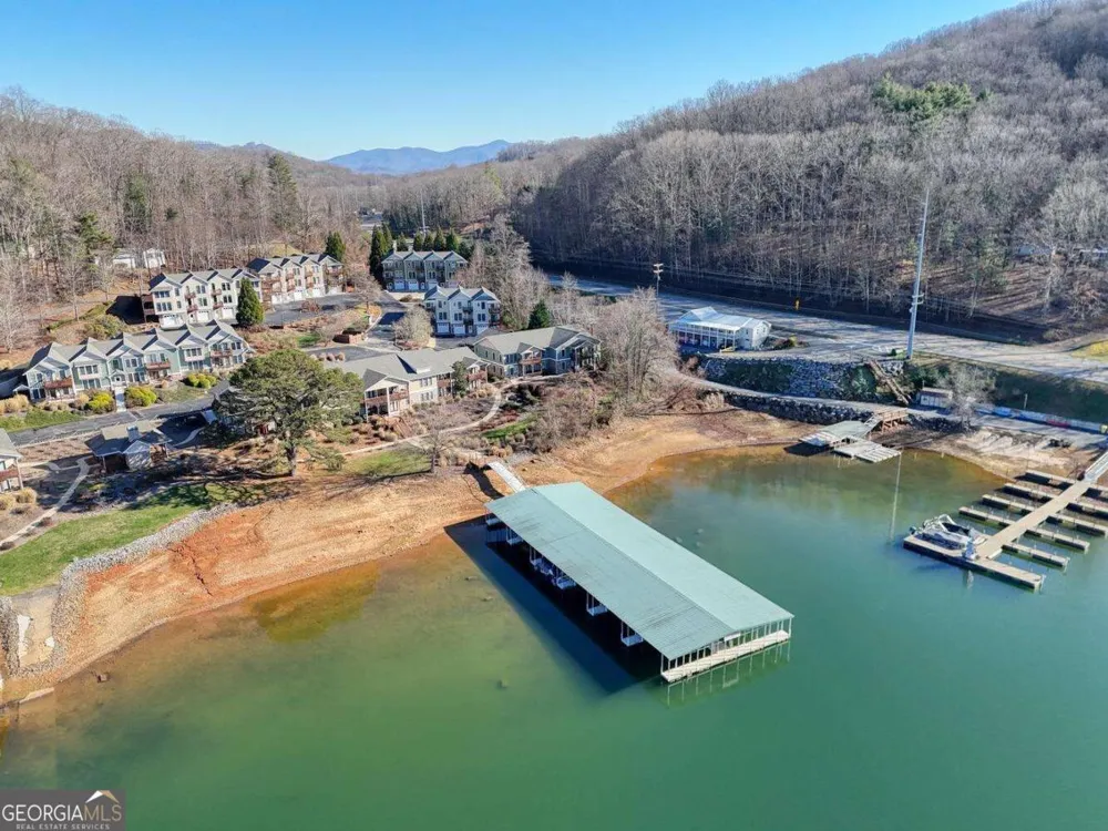1405 Lakeside RD Hiawassee, GA 30546