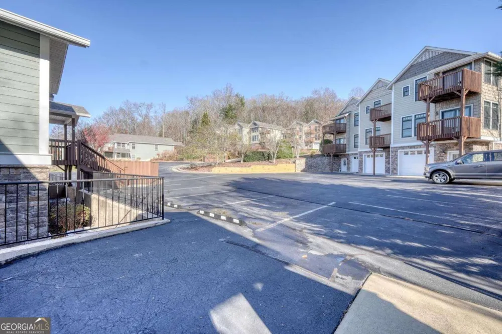 1405 Lakeside RD Hiawassee, GA 30546