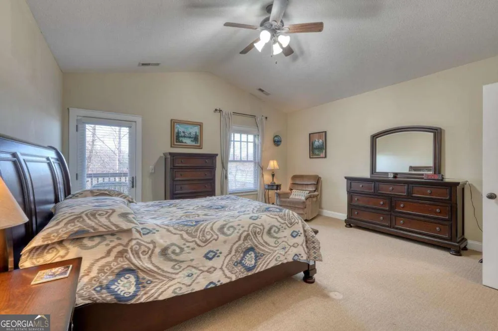 1405 Lakeside RD Hiawassee, GA 30546
