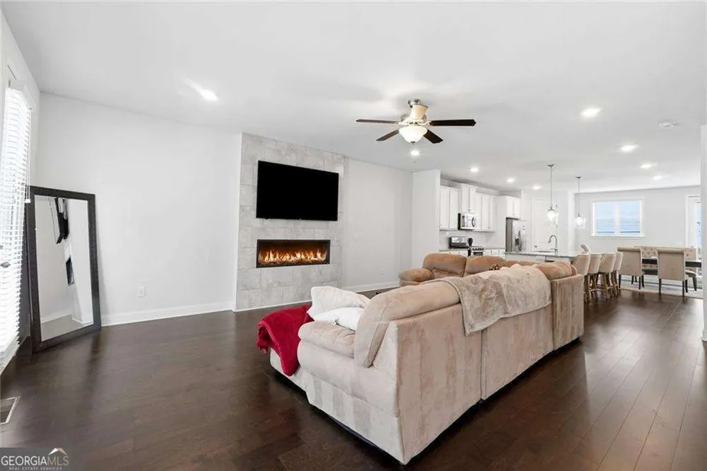 2375 Tarben DR Snellville, GA 30078