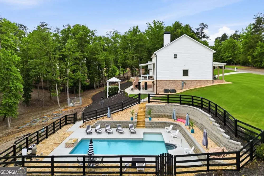 180 Laurel Ridge LN Ball Ground, GA 30107
