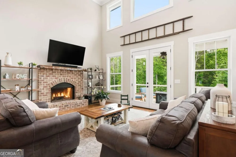 180 Laurel Ridge LN Ball Ground, GA 30107