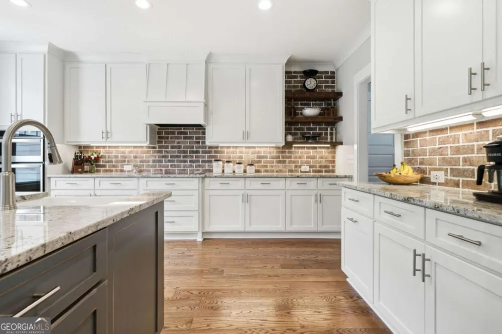 180 Laurel Ridge LN Ball Ground, GA 30107