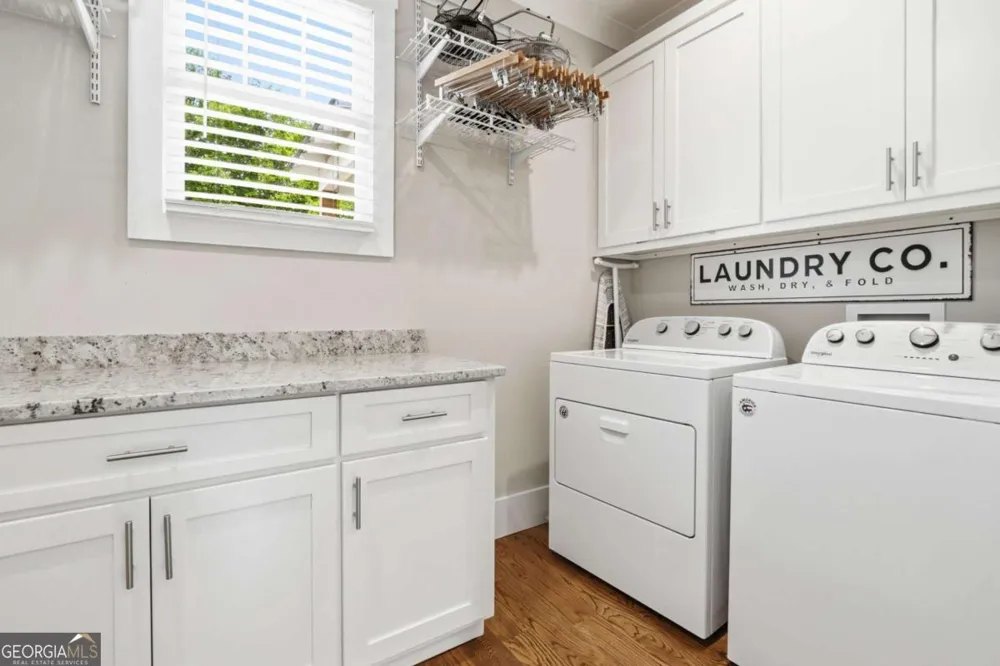 180 Laurel Ridge LN Ball Ground, GA 30107