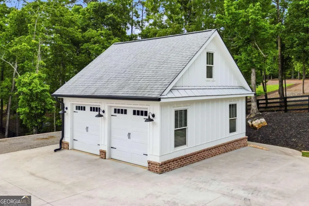 180 Laurel Ridge LN Ball Ground, GA 30107