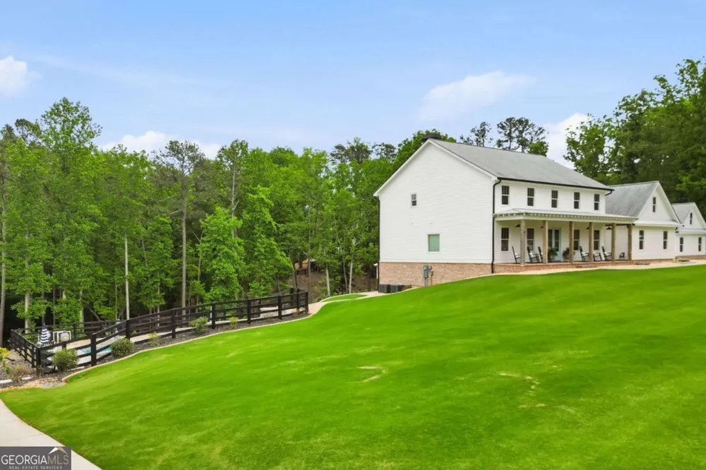 180 Laurel Ridge LN Ball Ground, GA 30107