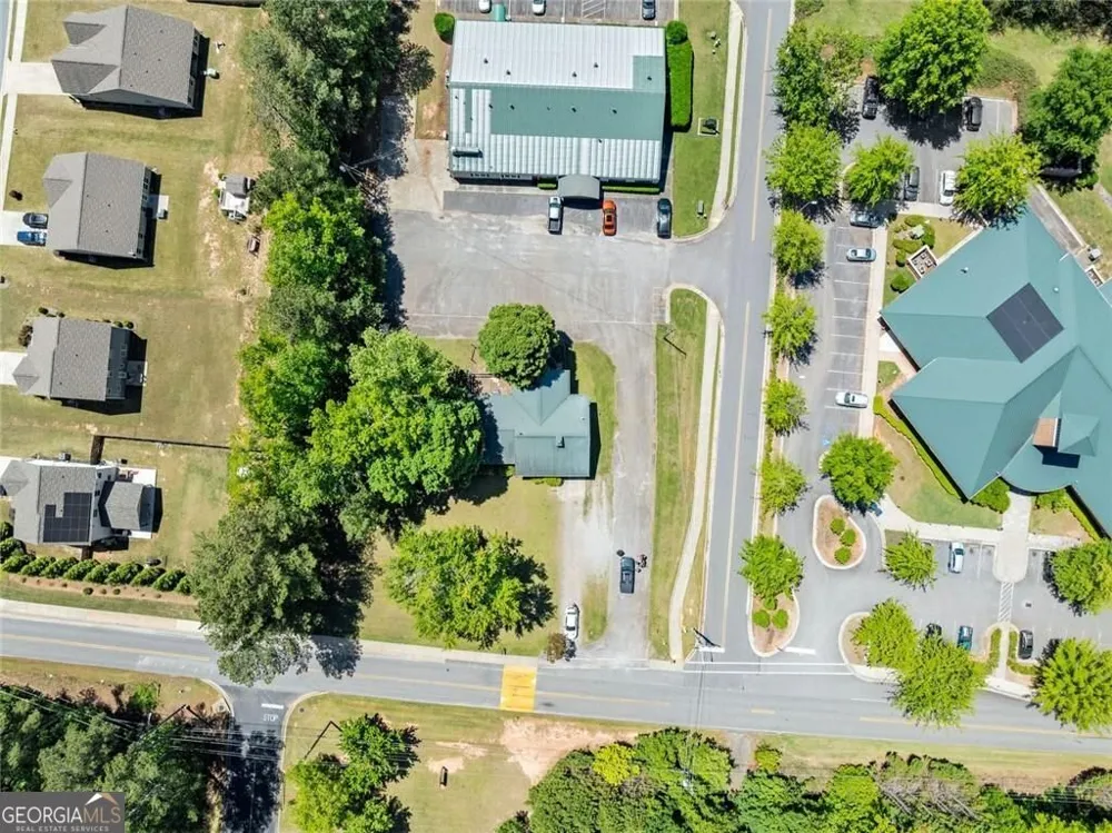 386 Allen ST Dawsonville, GA 30534